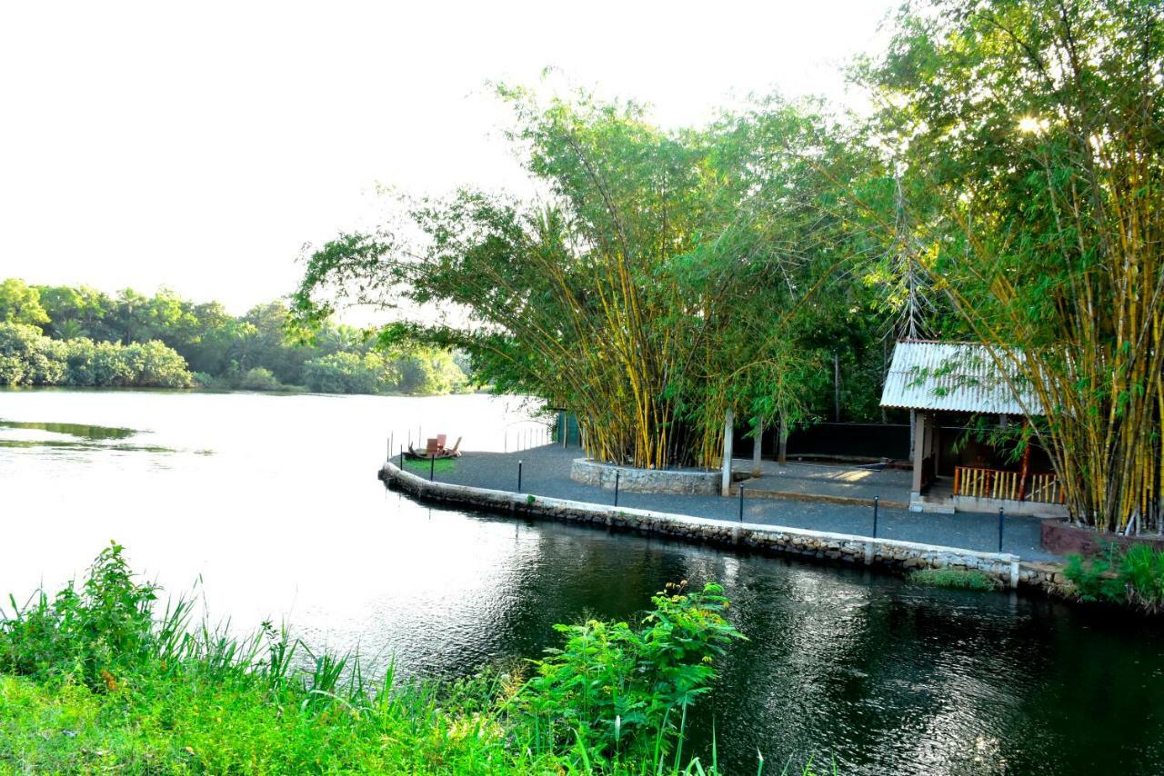 אודוואלאווה Pelican Lake מראה חיצוני תמונה