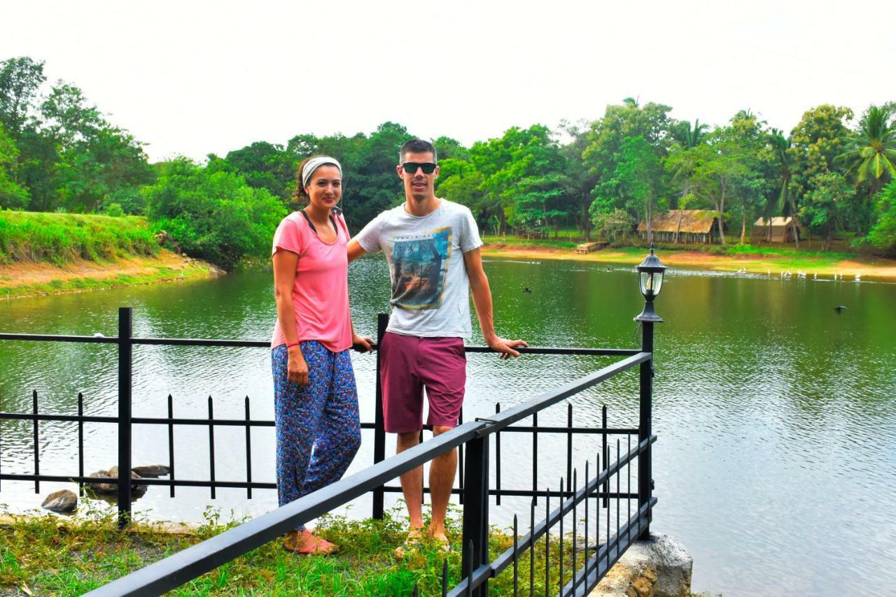 אודוואלאווה Pelican Lake מראה חיצוני תמונה